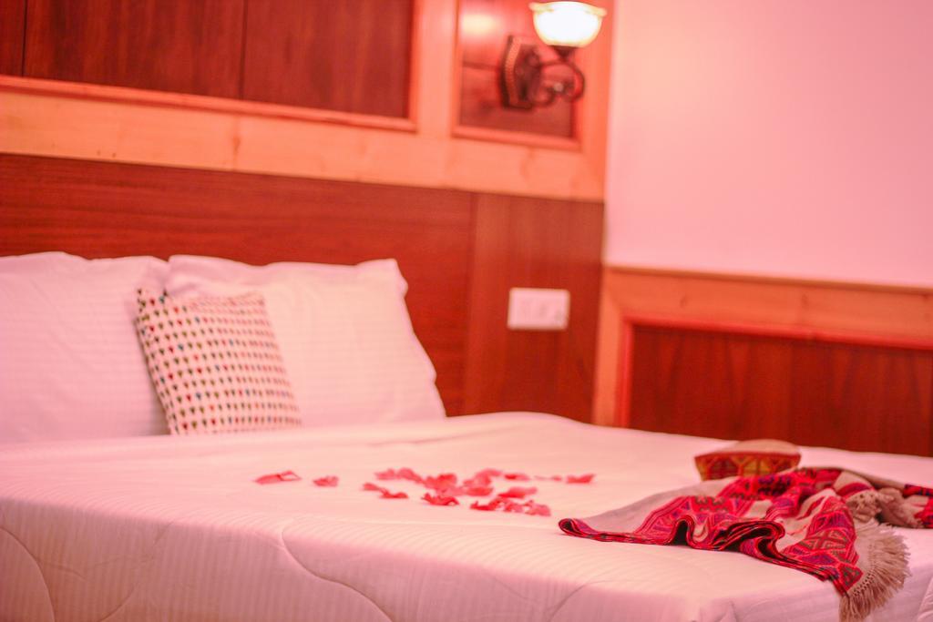 Vivaan The Sunrise Resort Manāli Extérieur photo