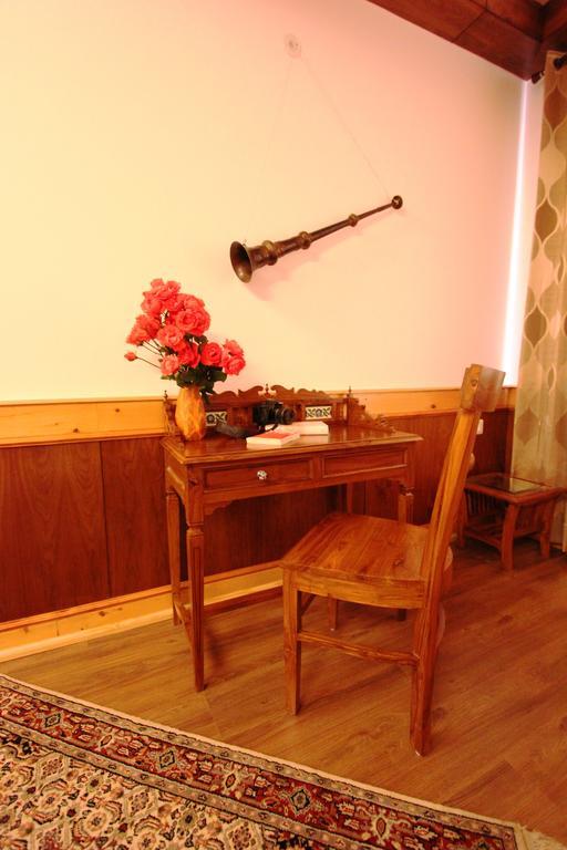 Vivaan The Sunrise Resort Manāli Extérieur photo