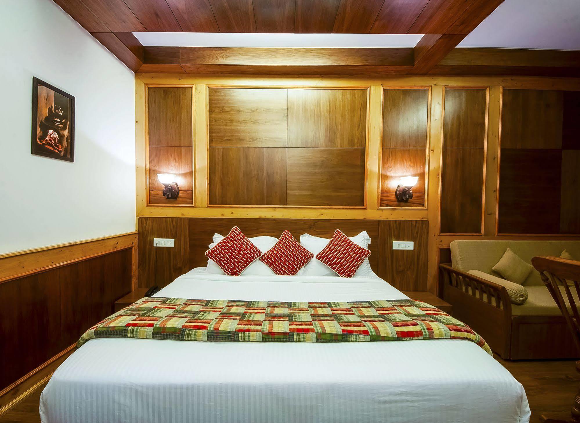 Vivaan The Sunrise Resort Manāli Extérieur photo